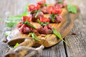 Otto italiani su 10 mangiano abitualmente Bresaola Valtellina IGP Otto italiani su 10 mangiano abitualmente Bresaola Valtellina IGP